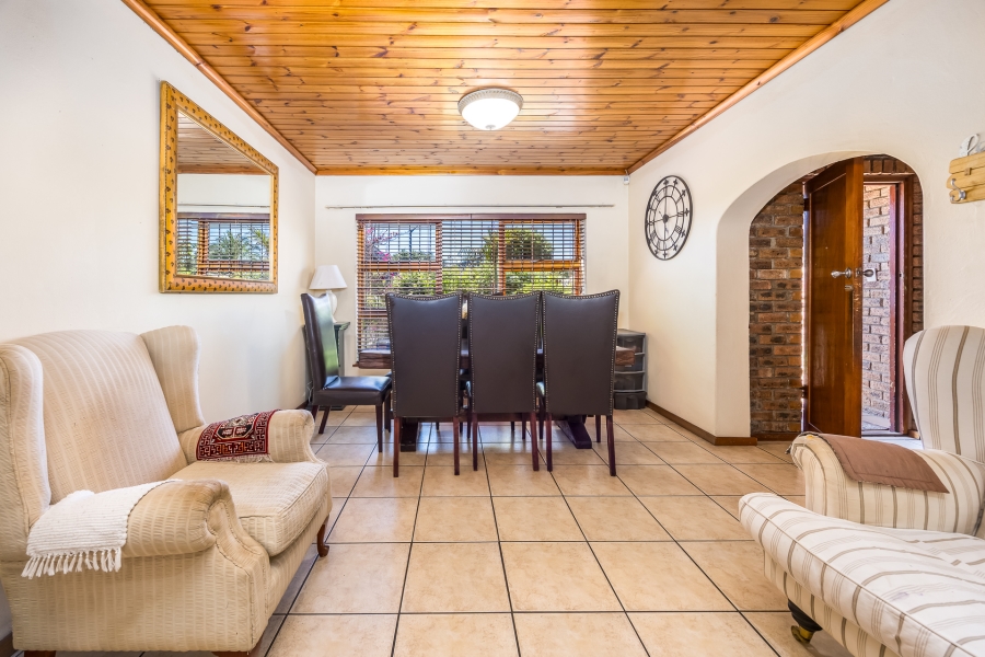 4 Bedroom Property for Sale in Sonnekuil Western Cape